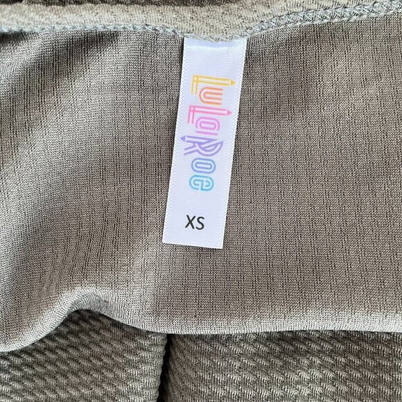 LuLaRoe Green Waffle Knit Scoop Neck Long Sleeve Shirt - Size XS - Picture 6 of 7